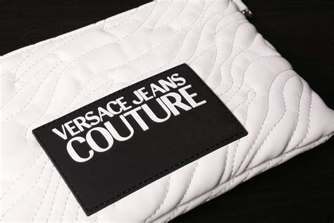 versace vs versace jeans unterschied|Versace vs Versace Jeans couture.